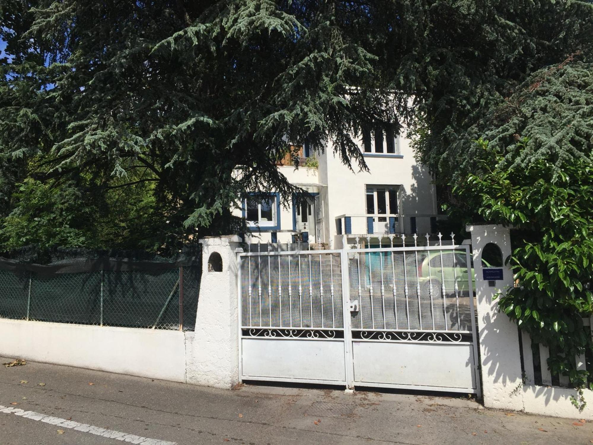 Villa Les Terrasses: Nature Retreat with Pool Near Lyon Oullins Exterior photo